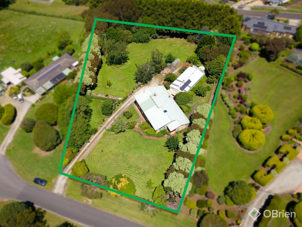 11 Greenland Dr, Drouin, VIC 3818