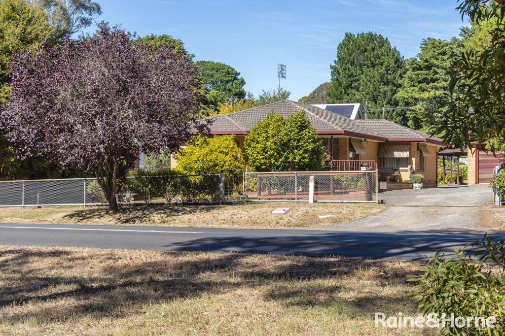 125 Quarry Rd, Woodend, VIC 3442