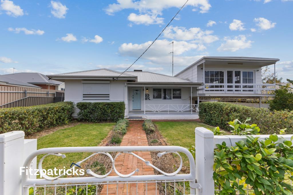 3 The Boulevarde, Kooringal, NSW 2650