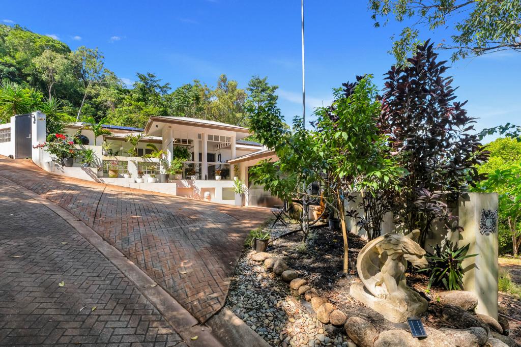 51 CROWSNEST TCE, TRINITY BEACH, QLD 4879
