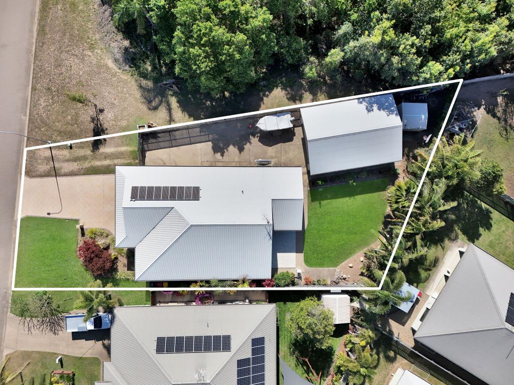 8 FITZALLAN ST, BUSHLAND BEACH, QLD 4818