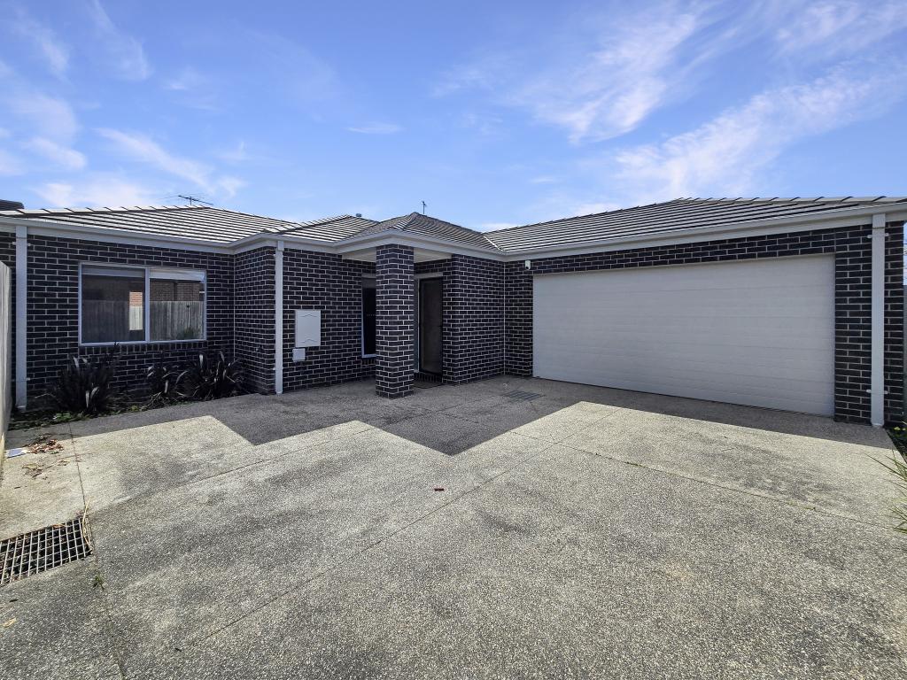 2/123 Rossack Dr, Grovedale, VIC 3216