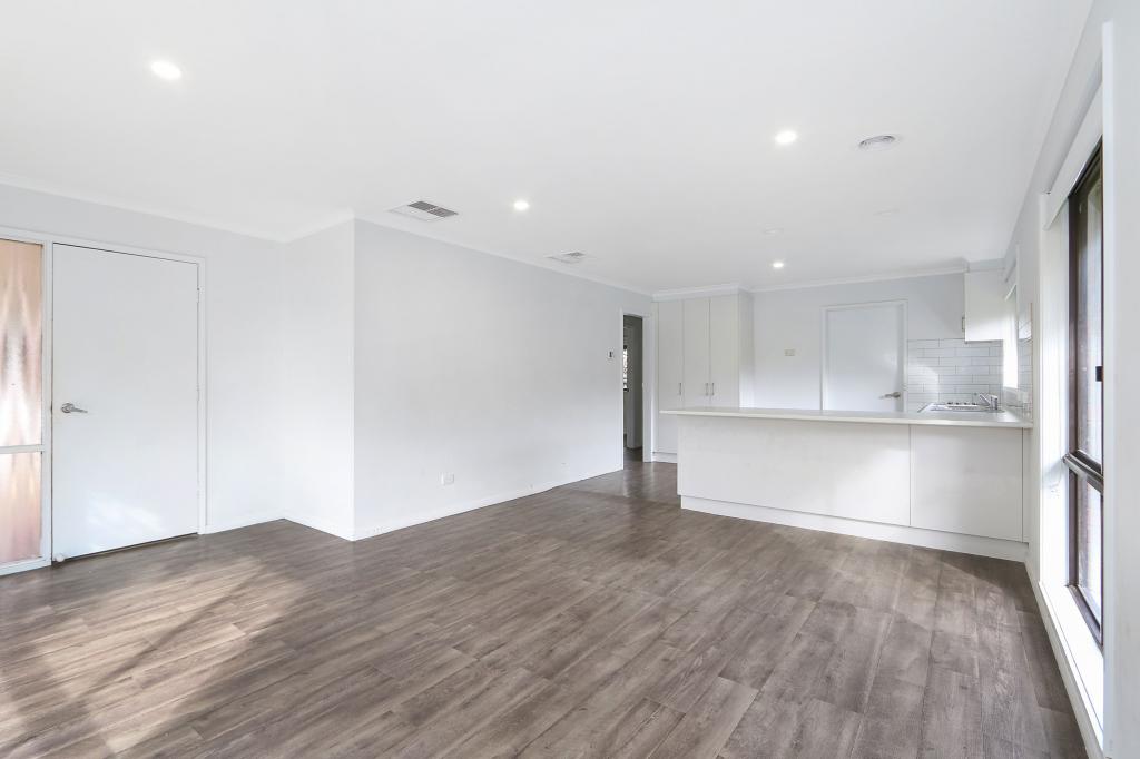 2/379 Parnall St, Lavington, NSW 2641