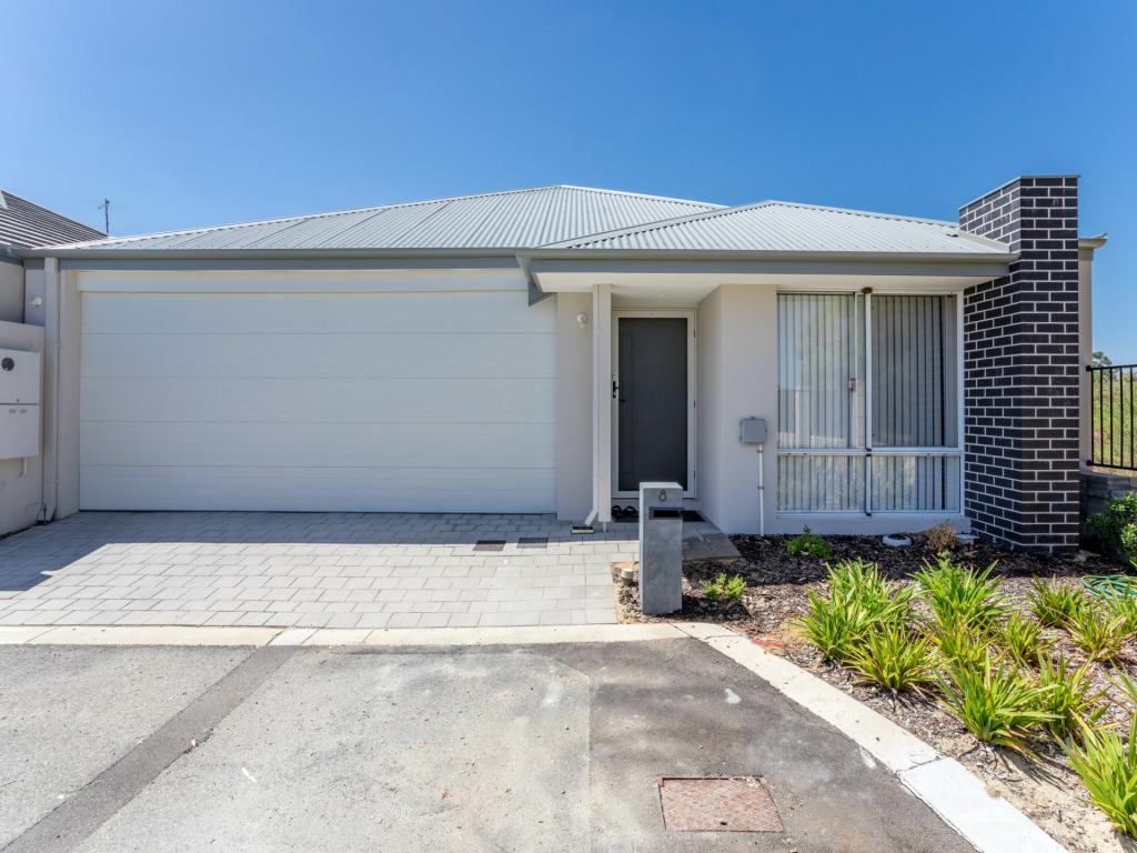 8 Loa Cl, Southern River, WA 6110