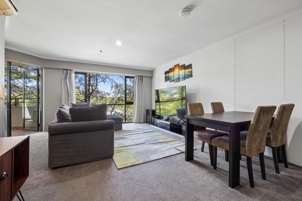 304/74 NORTHBOURNE AVE, BRADDON, ACT 2612