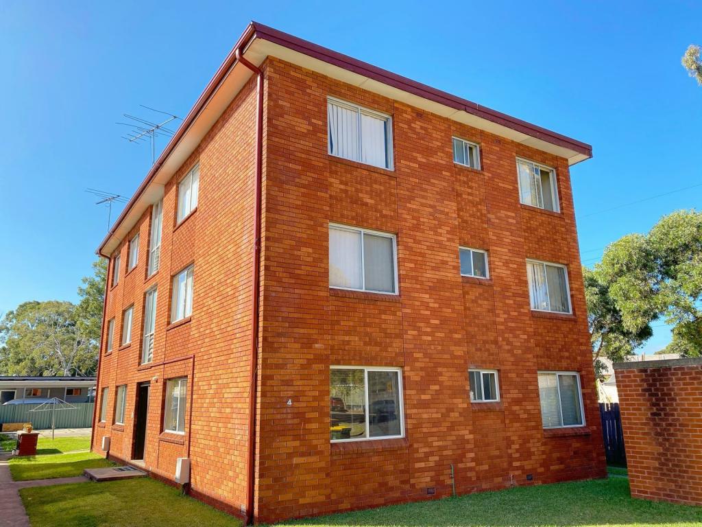 6/4 Carramar Ave, Carramar, NSW 2163