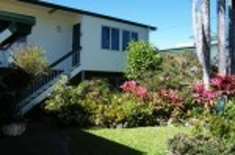 11 Leslie St, Andergrove, QLD 4740