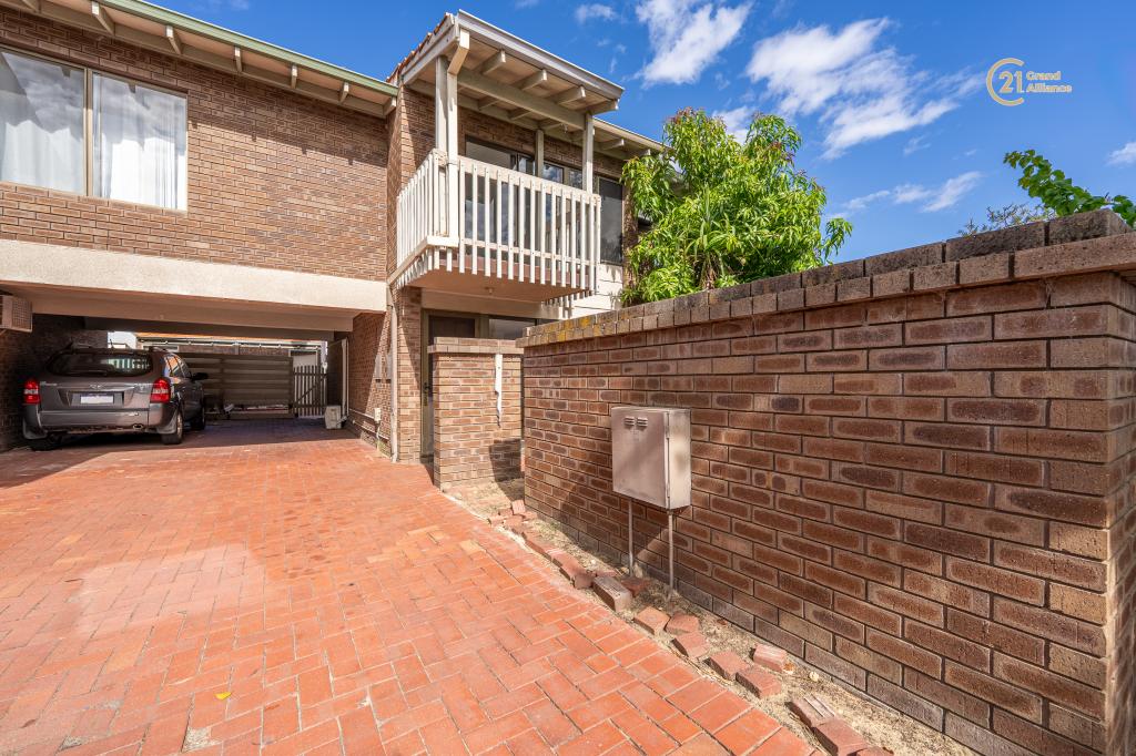 2/21 Scenic Cres, South Perth, WA 6151