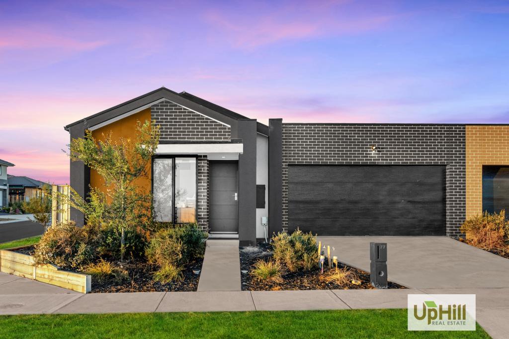 77 Plymouth Bvd, Clyde North, VIC 3978