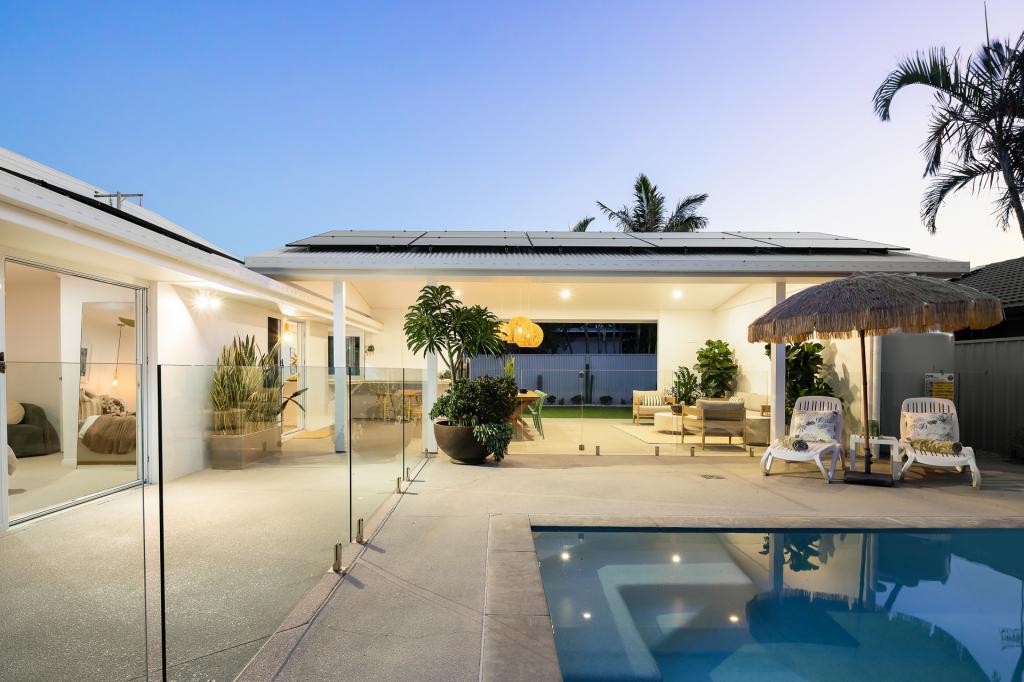 147 Mallawa Dr, Palm Beach, QLD 4221