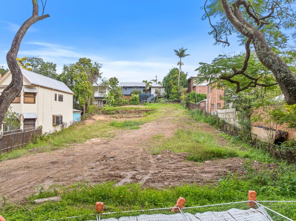 74 Gordon Tce, Indooroopilly, QLD 4068