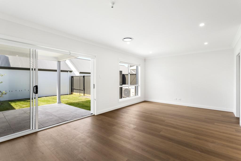 2/23 Ganya St, Calderwood, NSW 2527