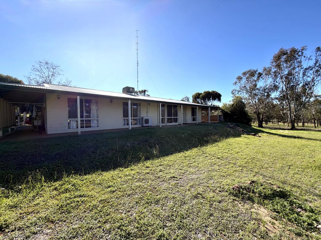 11 Prunster Rd, York, WA 6302