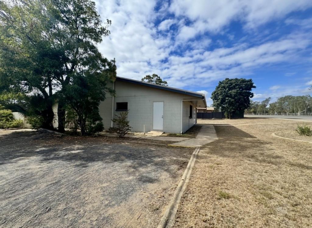 2 ACACIA ST, MORANBAH, QLD 4744