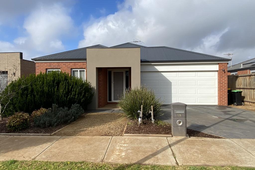 15 Longford Cres, Melton South, VIC 3338