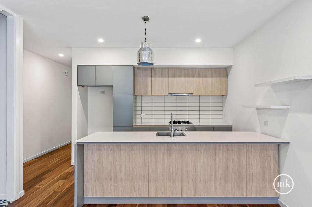 21 SHARP CCT, MILL PARK, VIC 3082