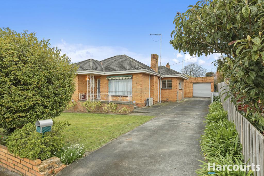 17 Heather Gr, Newborough, VIC 3825