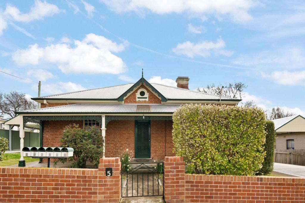 5a Gladstone St, Bathurst, NSW 2795
