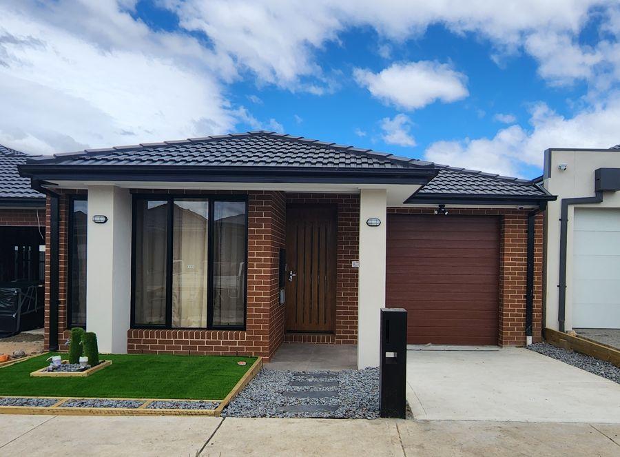 14 Carob St, Mickleham, VIC 3064