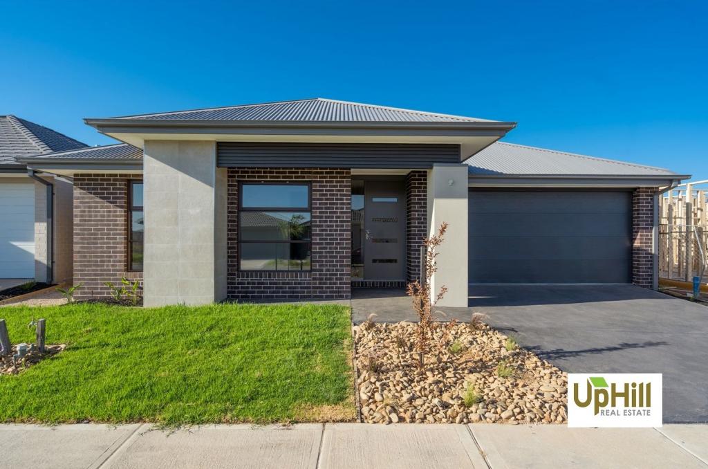29 Cavern Bvd, Clyde North, VIC 3978