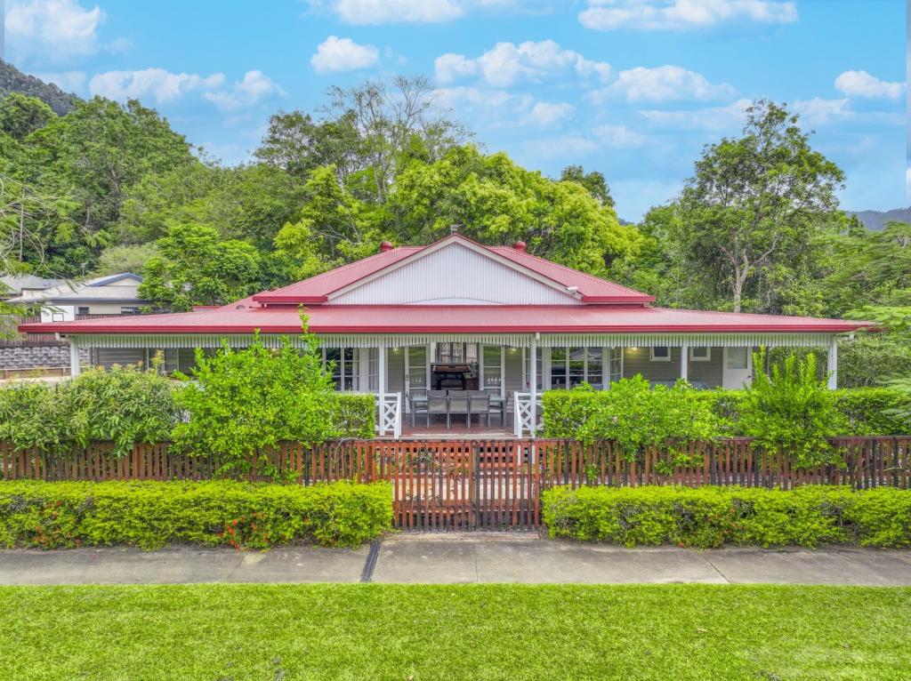 3 Gamburra Dr, Redlynch, QLD 4870