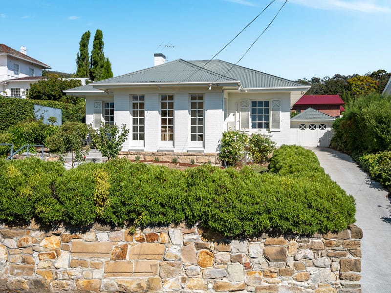 3 Ilfracombe Cres, Sandy Bay, TAS 7005