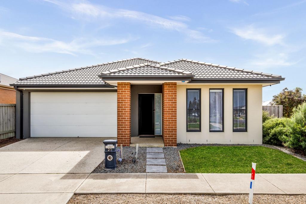 21 SILVER WATTLE RD, MOUNT DUNEED, VIC 3217