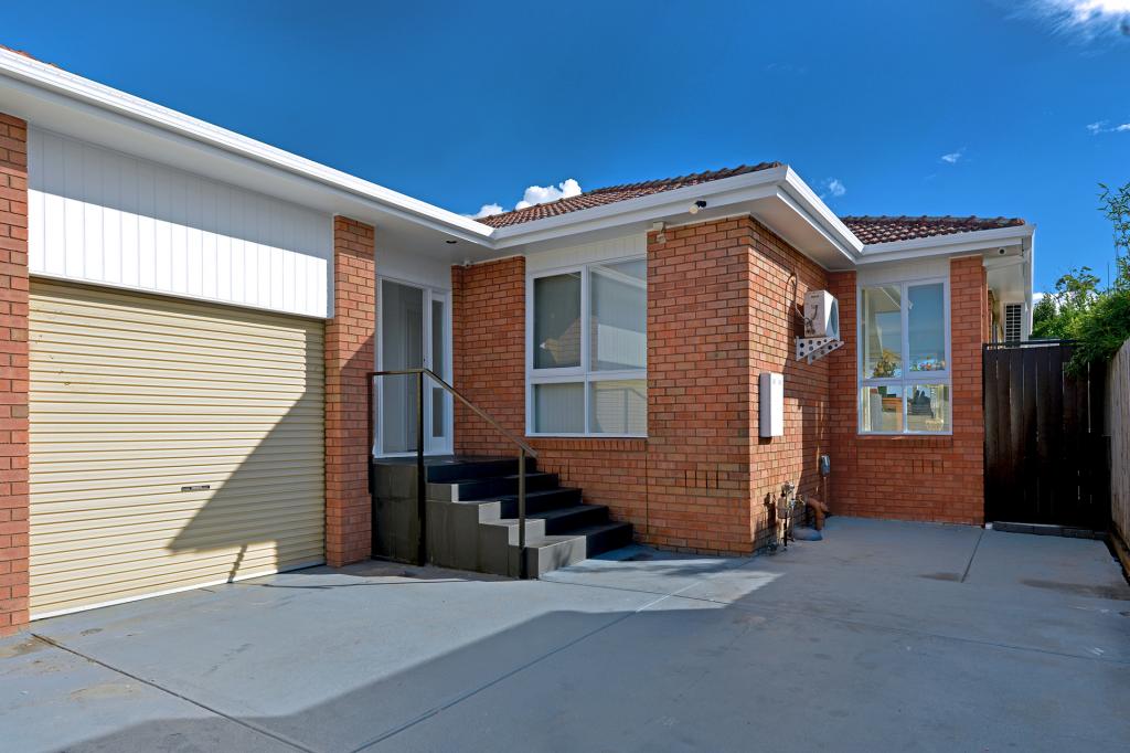 2/30 Hall St, Coburg, VIC 3058