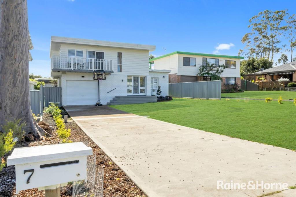 7 Lachlan Cres, St Georges Basin, NSW 2540