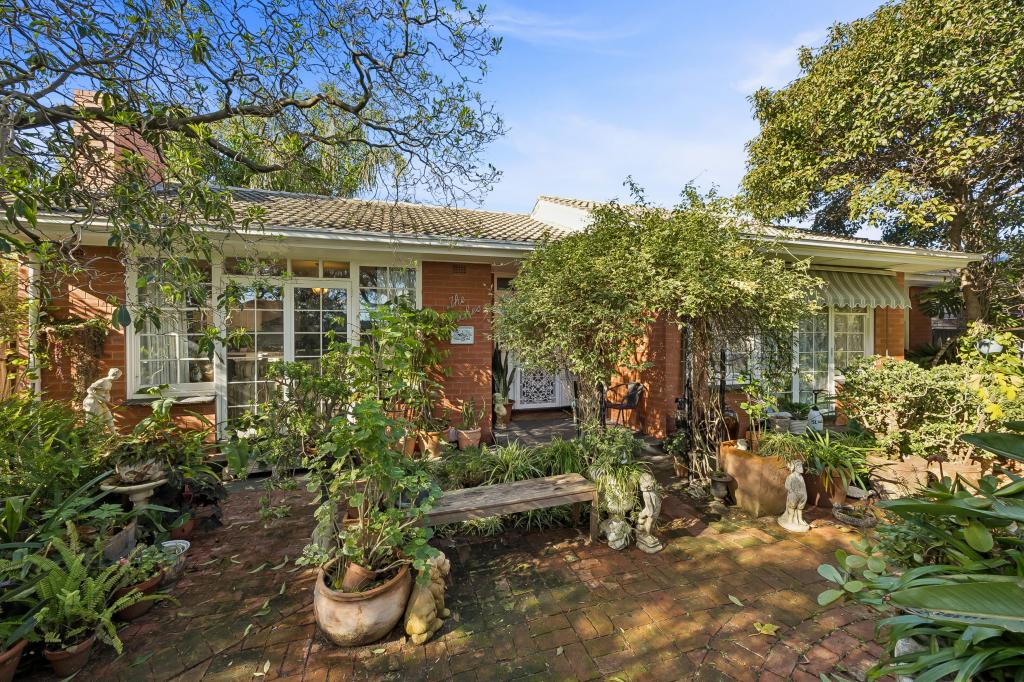 58 ROBERTS RD, HACKHAM WEST, SA 5163