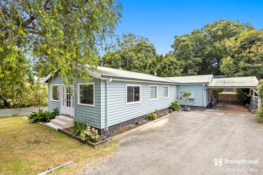 4 Thompson Pl, Nelson Bay, NSW 2315