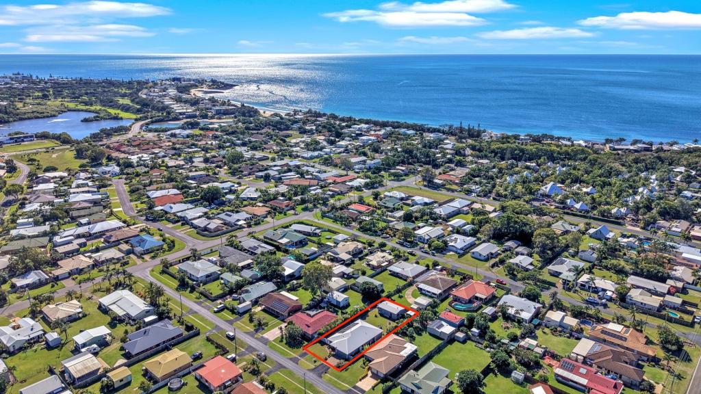 8 ISAAC ST, BARGARA, QLD 4670