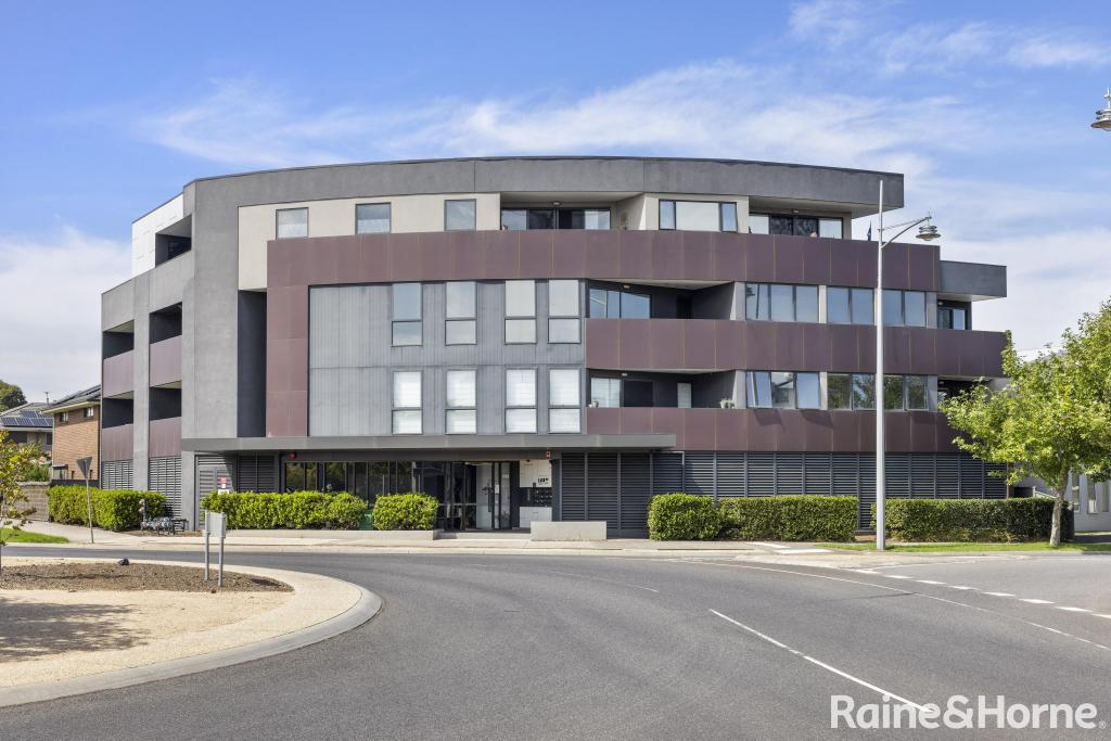 203/184 The Esplanade, Caroline Springs, VIC 3023