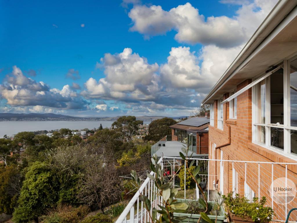 2 Cartela St, Sandy Bay, TAS 7005