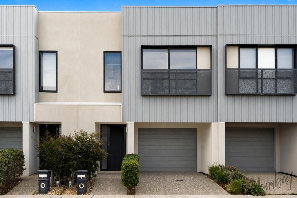 7 BURKES ST, DONNYBROOK, VIC 3064