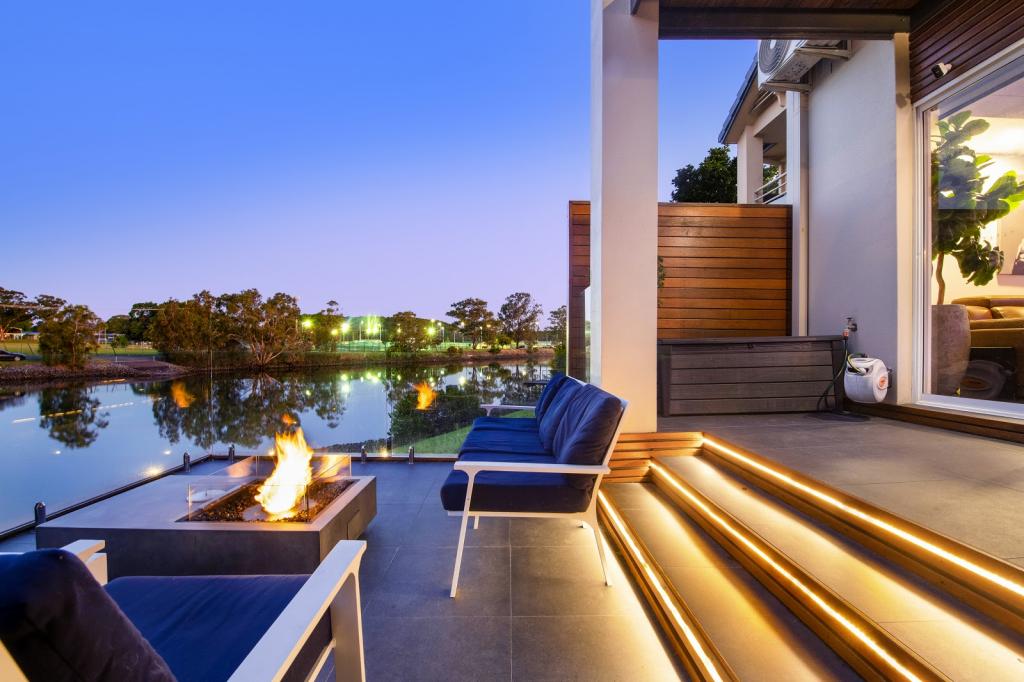 118/215 Cottesloe Dr, Mermaid Waters, QLD 4218