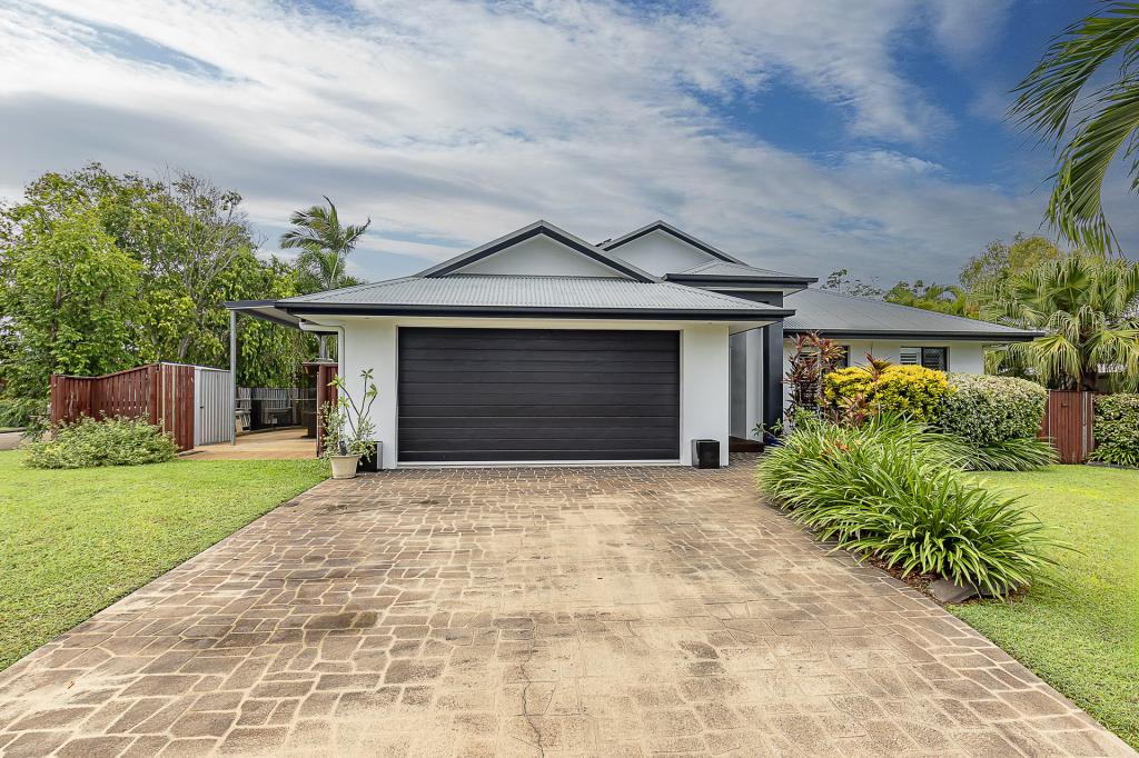 17 Donostia Cres, Bushland Beach, QLD 4818