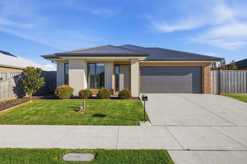 16 Wallace St, Sale, VIC 3850