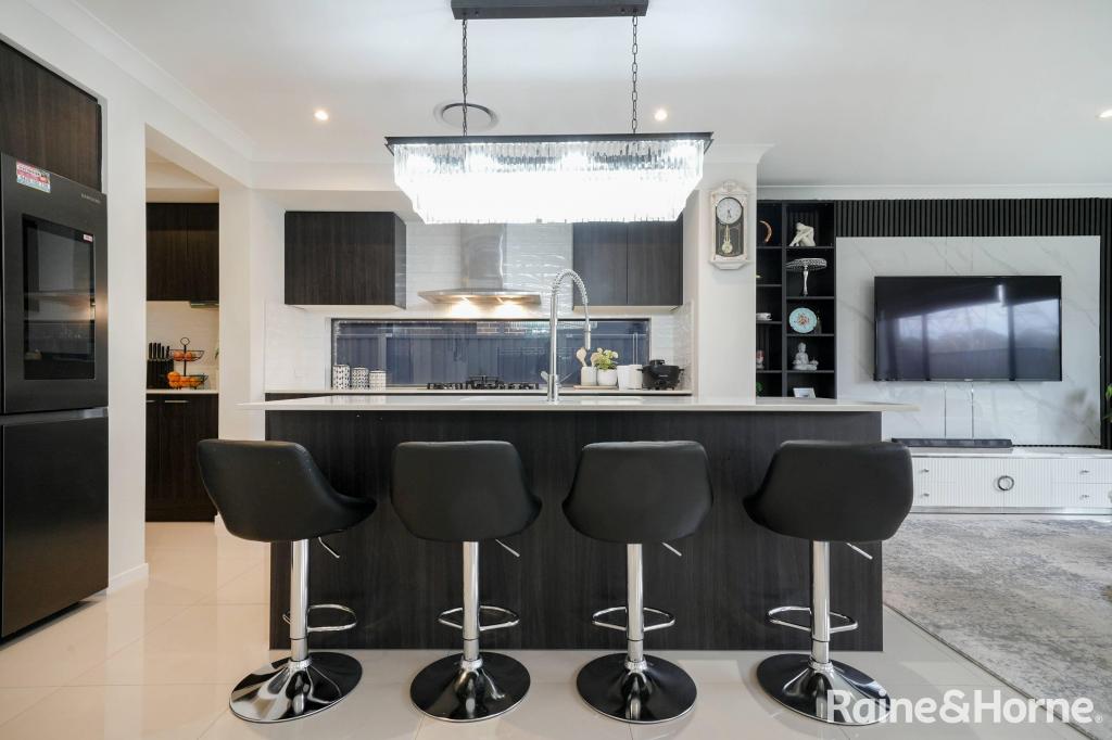 43 Copper Dr, Catherine Field, NSW 2557