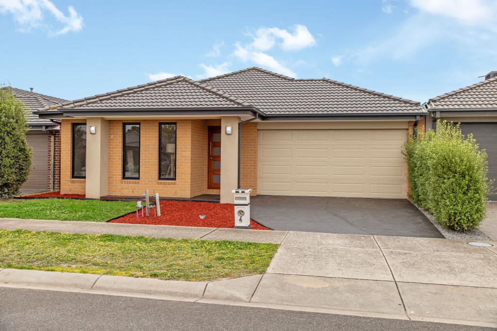 4 JANICE ST, OFFICER, VIC 3809