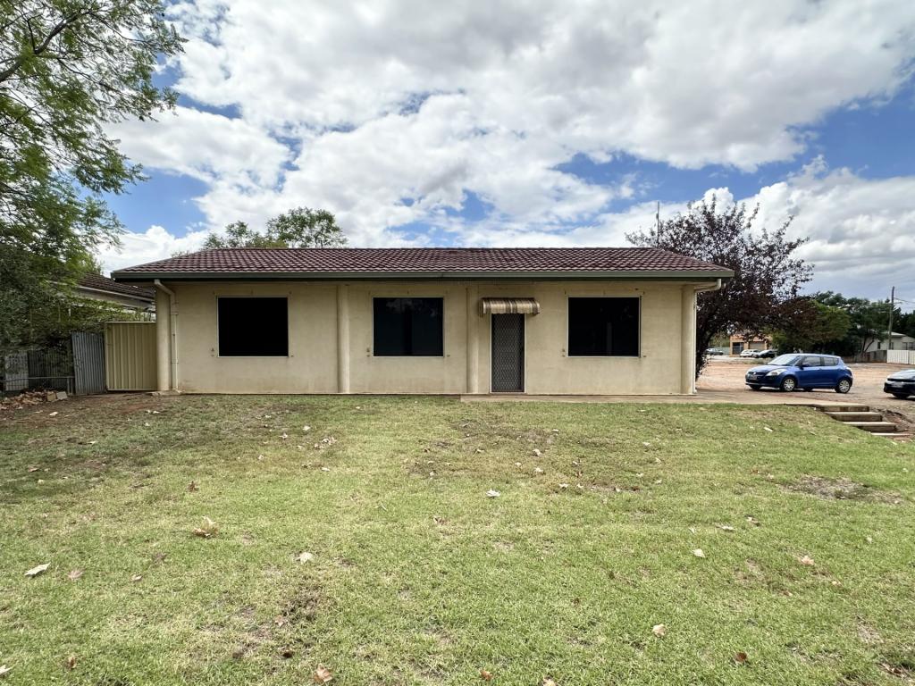 55 Kookora St, Griffith, NSW 2680