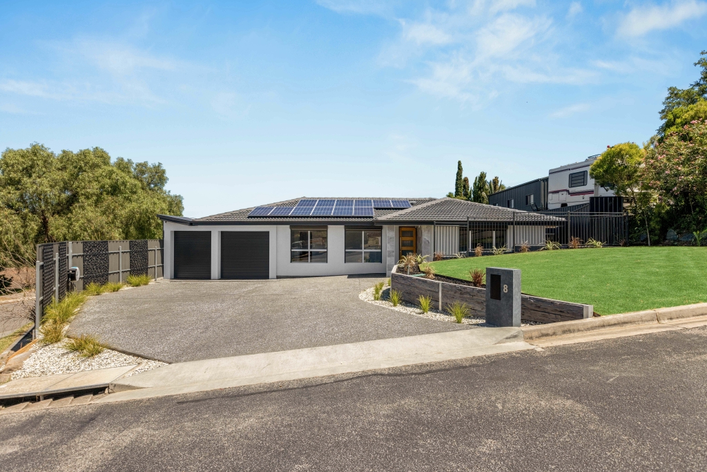 8 Prescott Ct, Hallett Cove, SA 5158