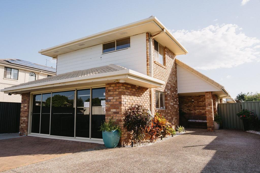 38 Morala Ave, Runaway Bay, QLD 4216