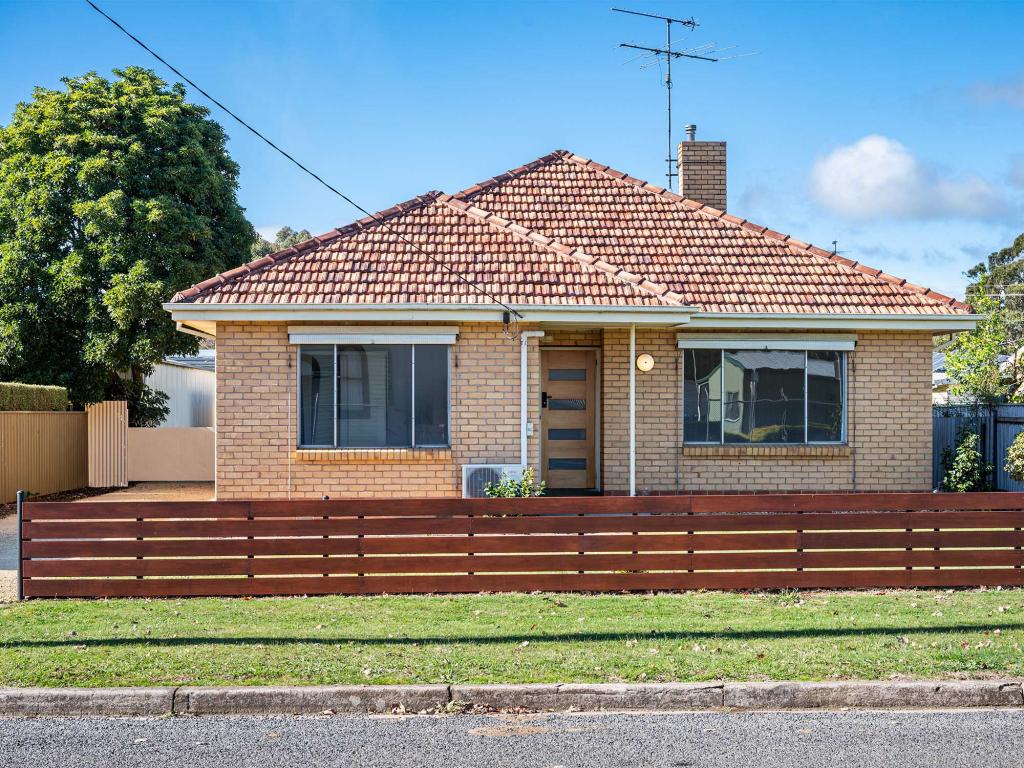 2 Hiller Lane, Hamilton, VIC 3300