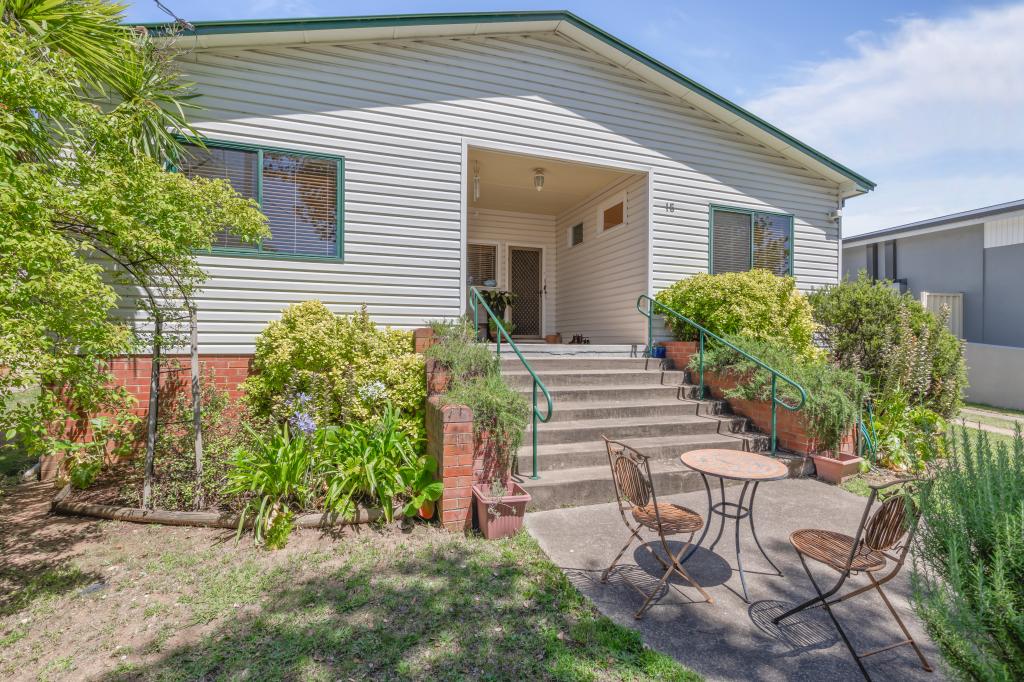 15 Lewins St, South Bathurst, NSW 2795