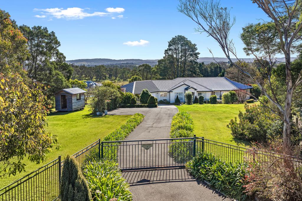 7 Old Oak Pl, Moss Vale, NSW 2577