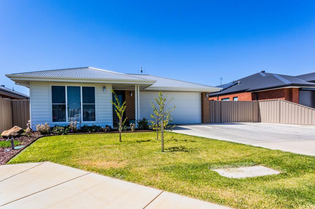 12 GAZE AVE, ECHUCA, VIC 3564