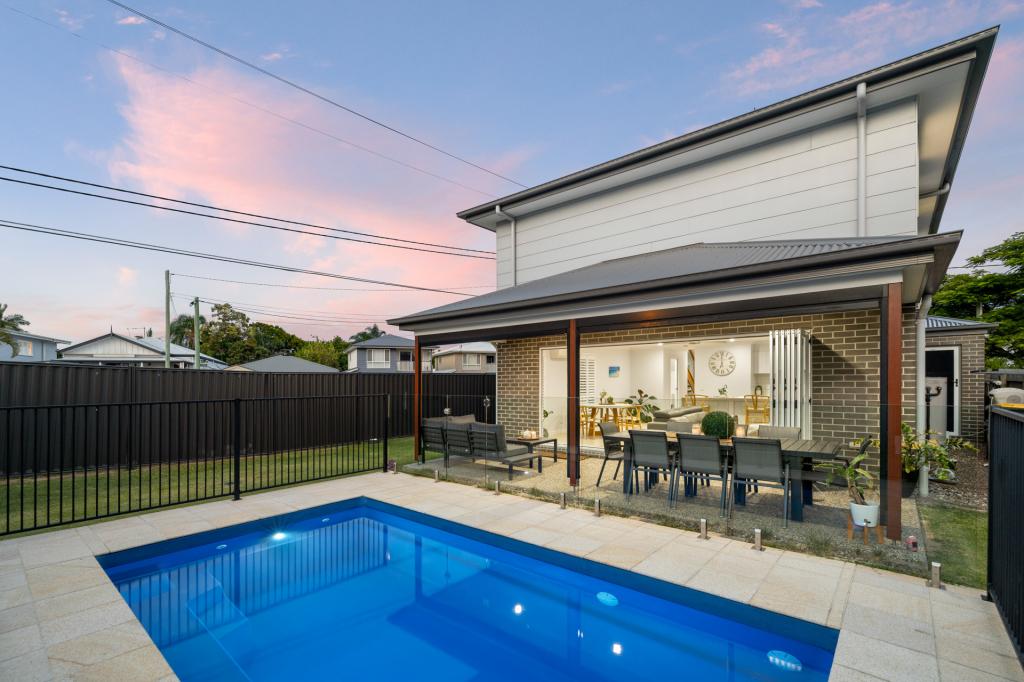 3 Regent St, Wynnum West, QLD 4178