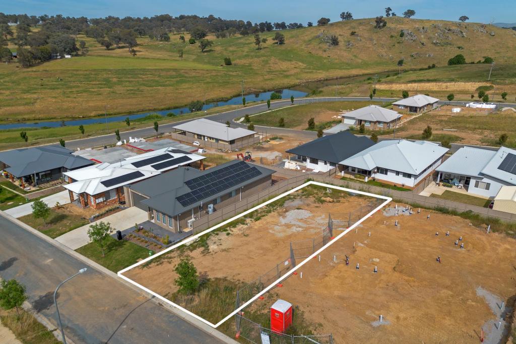 8 MEAGHER ST, YASS, NSW 2582