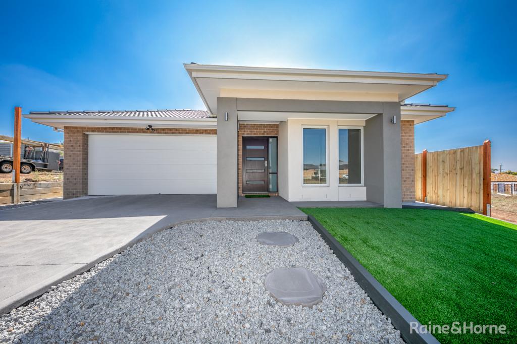 16 Davenport Dr, Sunbury, VIC 3429